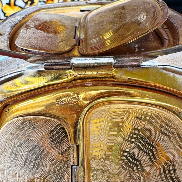 Vintage La Mode Black & Floral Guilloche Compact Mirror - Circa 1930s-40s - Picture 15 of 16